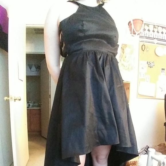 Black high-low open back halter top prom dress - Picture 1 of 5